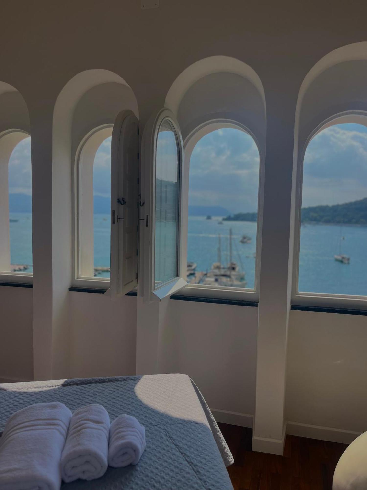 Le Finestre Veneris Hotel ปอร์โตเวเนเร ภายนอก รูปภาพ