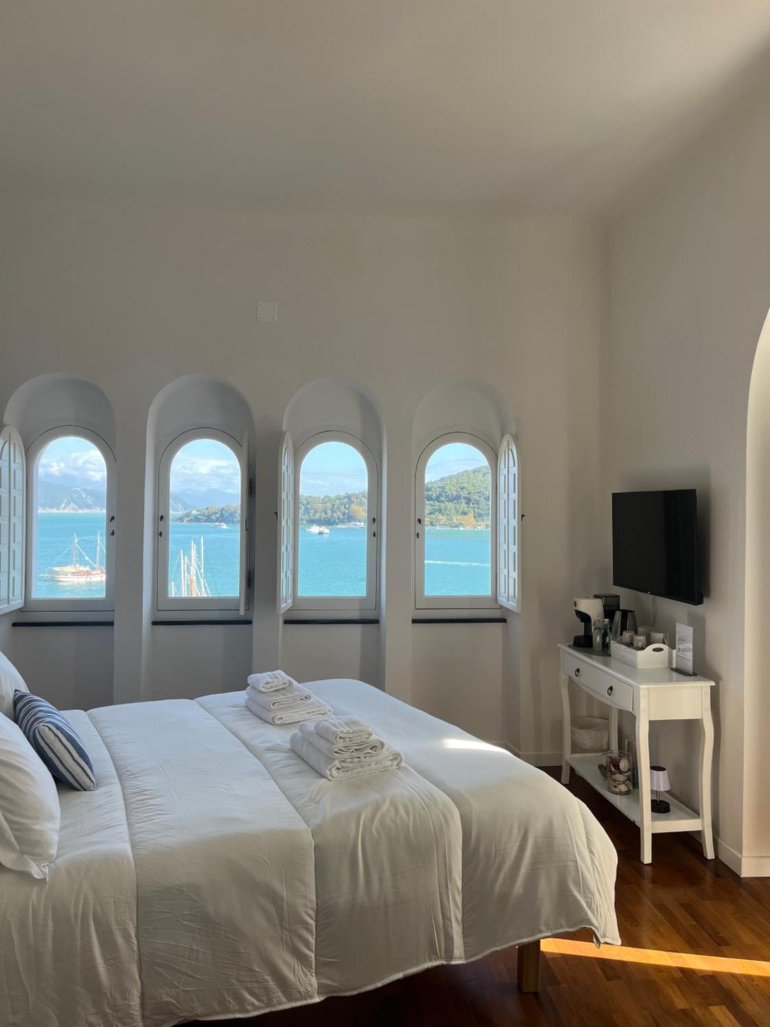 Le Finestre Veneris Hotel ปอร์โตเวเนเร ภายนอก รูปภาพ