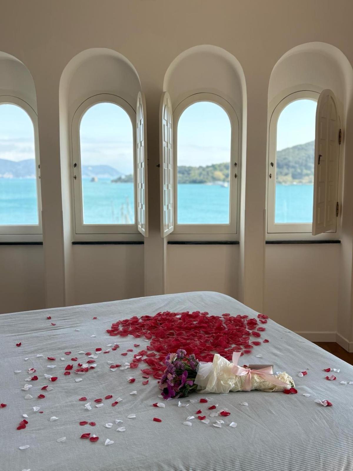Le Finestre Veneris Hotel ปอร์โตเวเนเร ภายนอก รูปภาพ